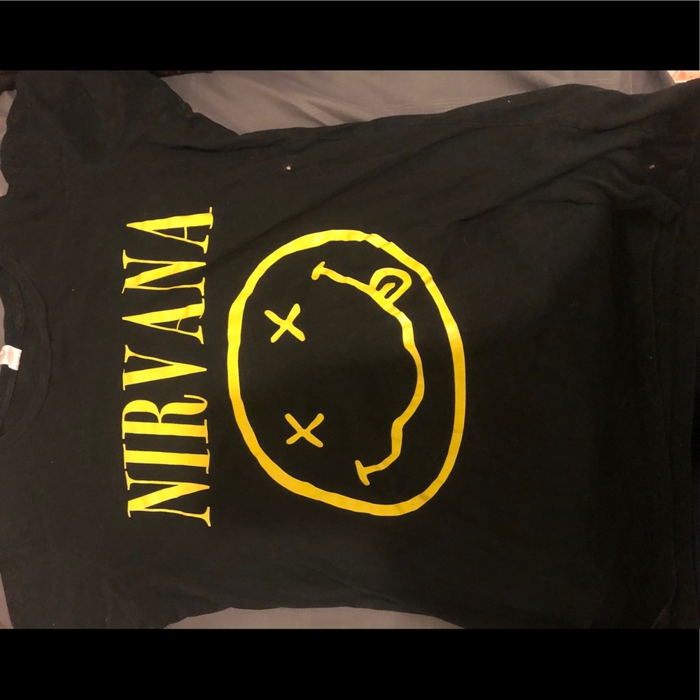 hot topic nirvana smiley tee